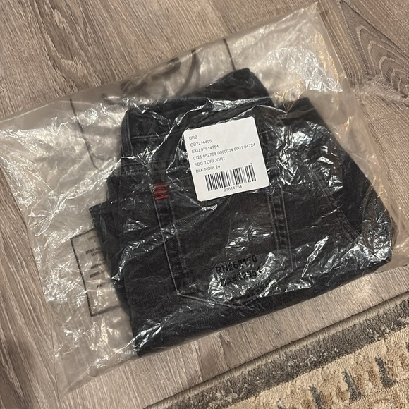 NWT BDG “Tori Mid-Rise Cutoff Jort” - Picture 11 of 11